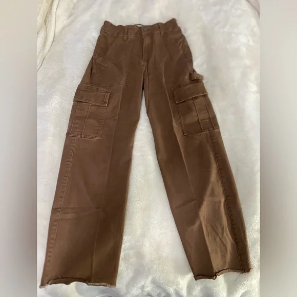 Hollister Brown Cargo Pants - Picture 5 of 9